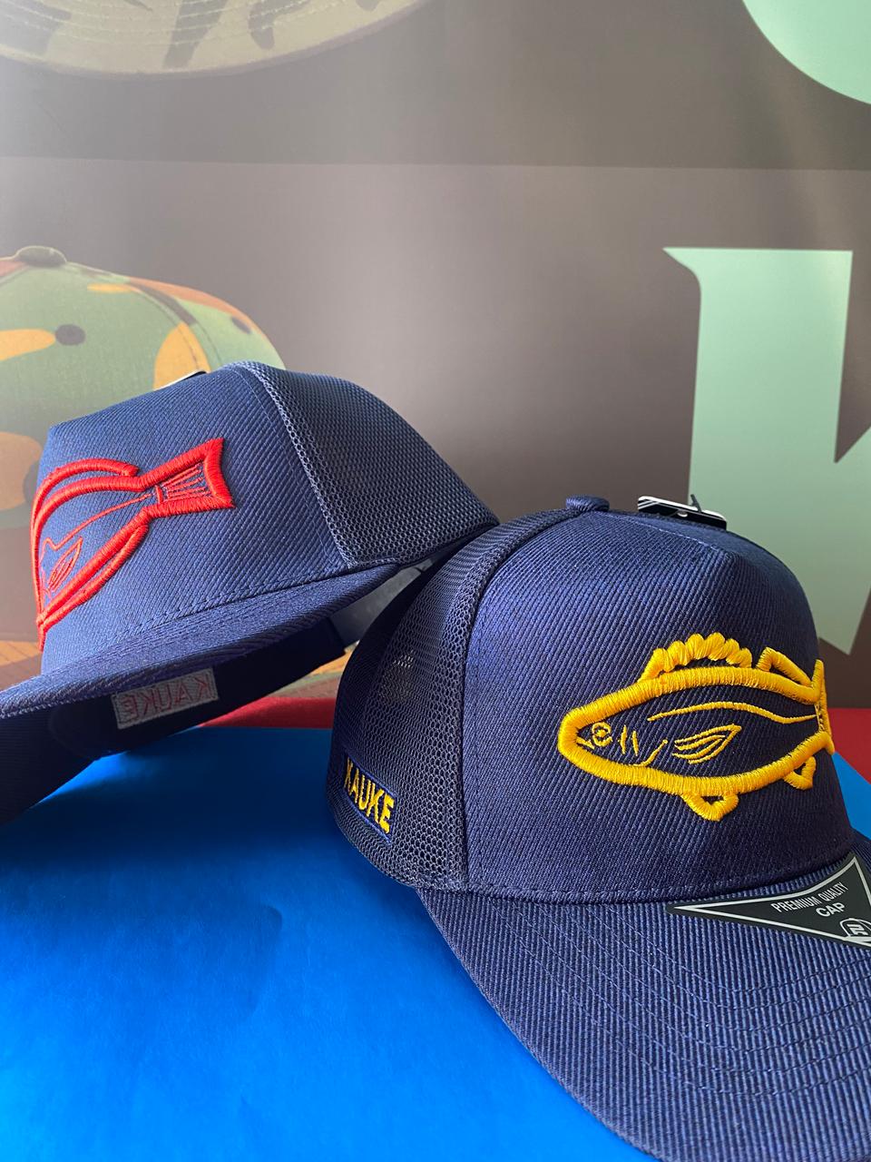 Gorro Trucker color azul marino modelos corvina y lenguado