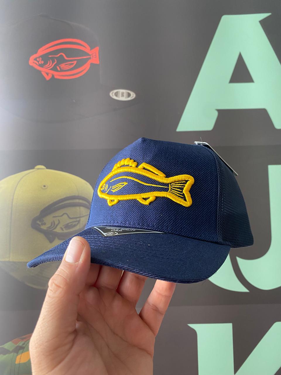 Gorro Trucker color azul marino modelos corvina y lenguado